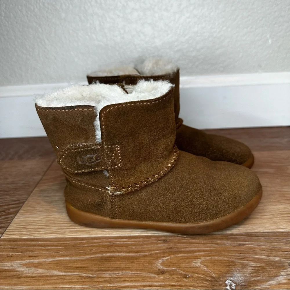 UGG Keelan II Toddler Size 9 Suede Chestnut Boots